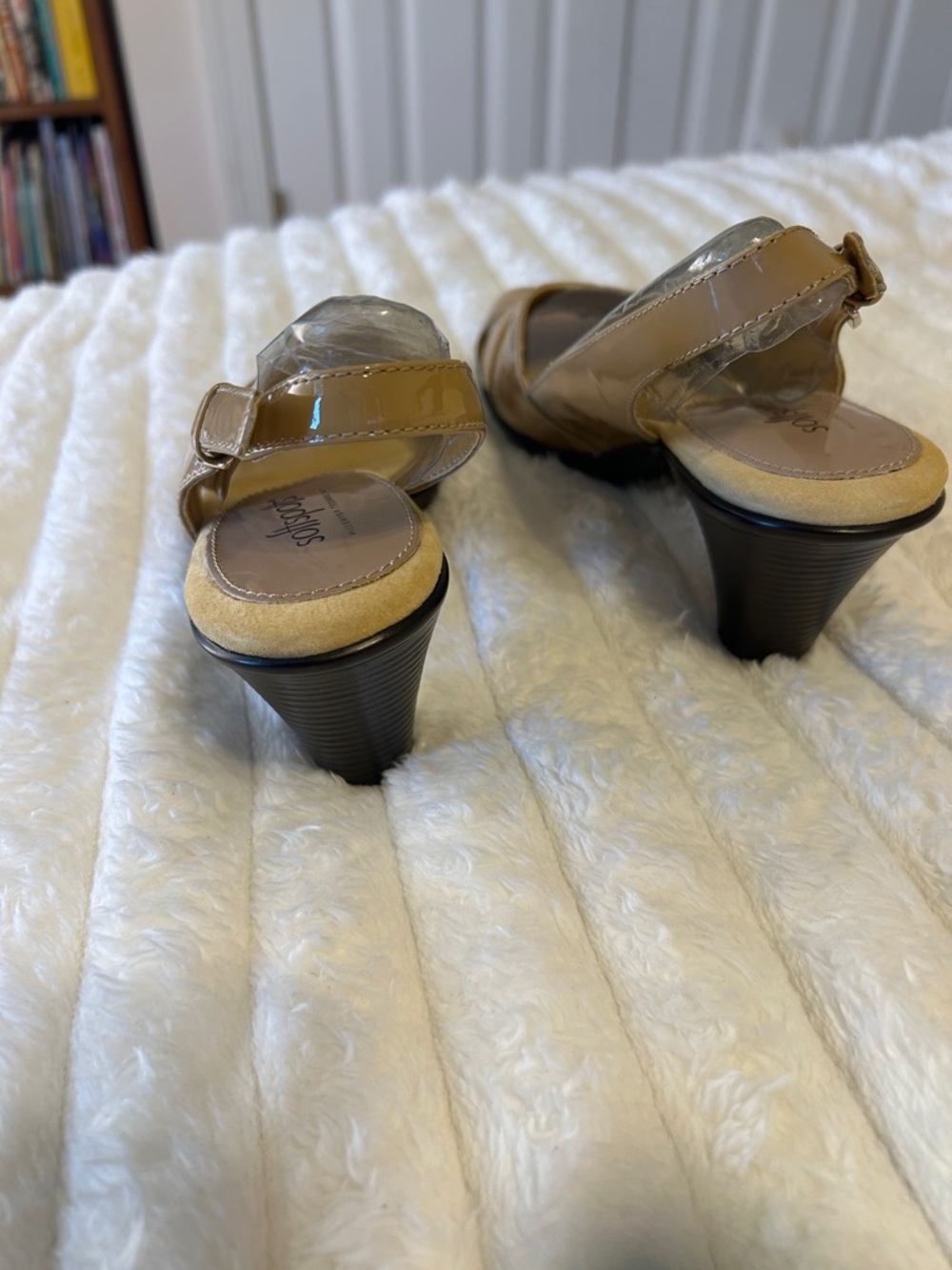 Softspots Neima Beige Patent Slingback Peep-Toe Heels NWT - Picture 4 of 14